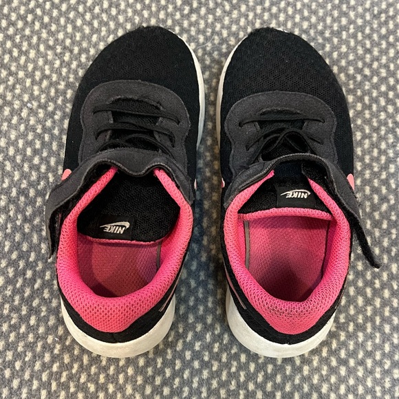 Nike Sneakers - Picture 5 of 11